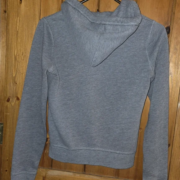 Hollister Gray Women's Hoodie - Picture 5 of 6